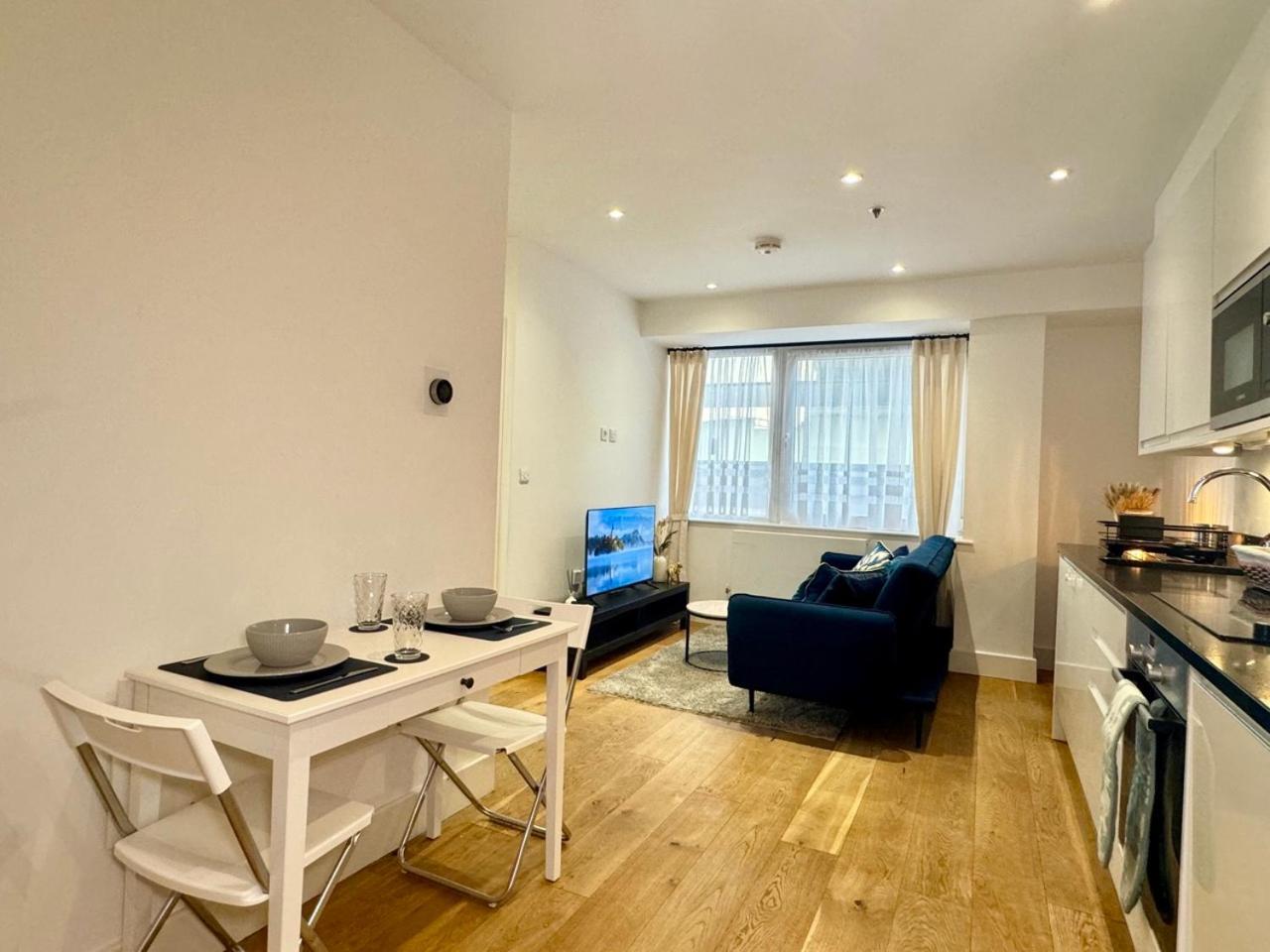 Luxury 2 Bedroom Apartment In Central Croydon With Free Parking Bagian luar foto